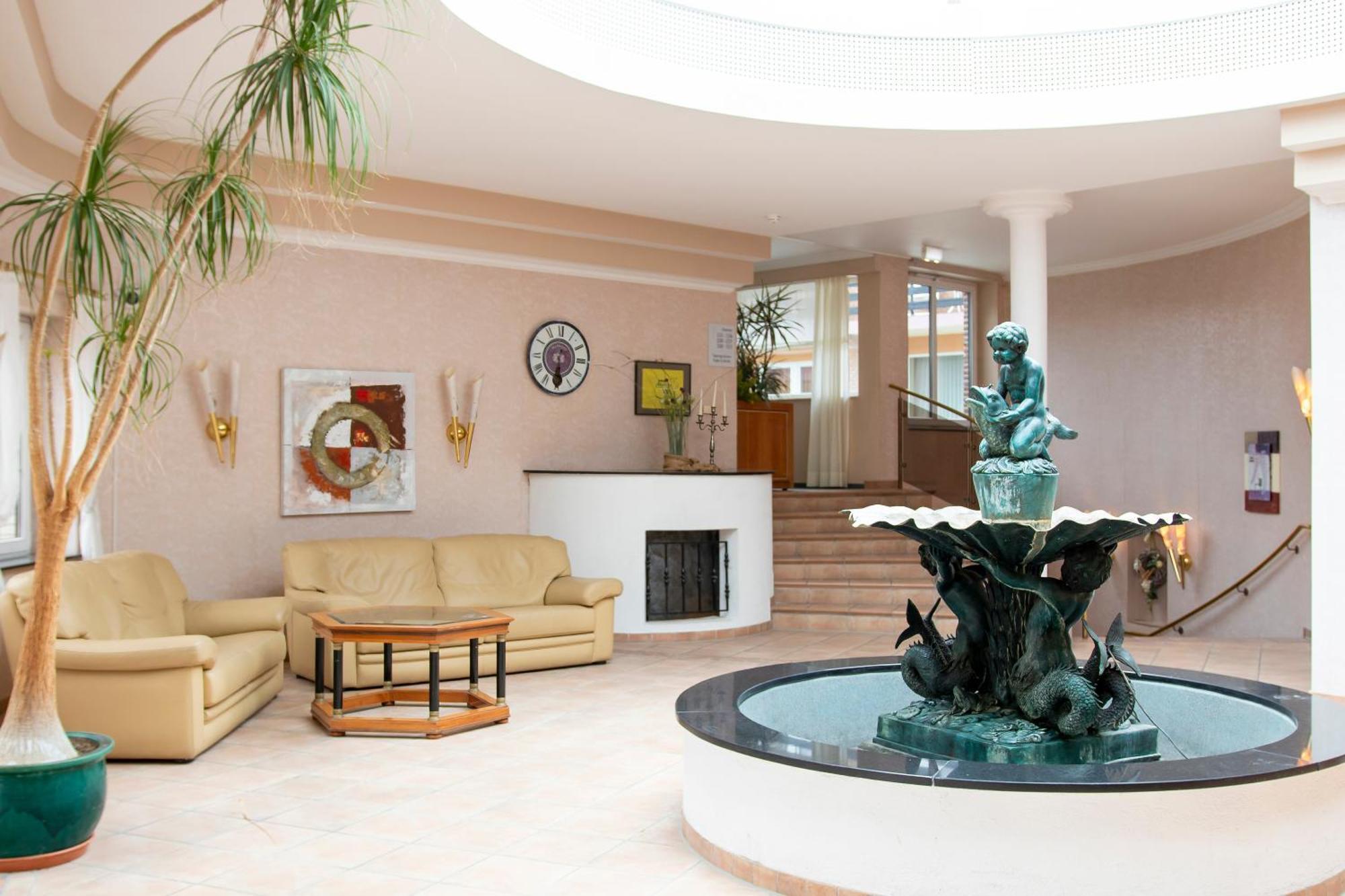 Golf- Und Wellnesshotel Amtsheide Bad Bevensen Esterno foto