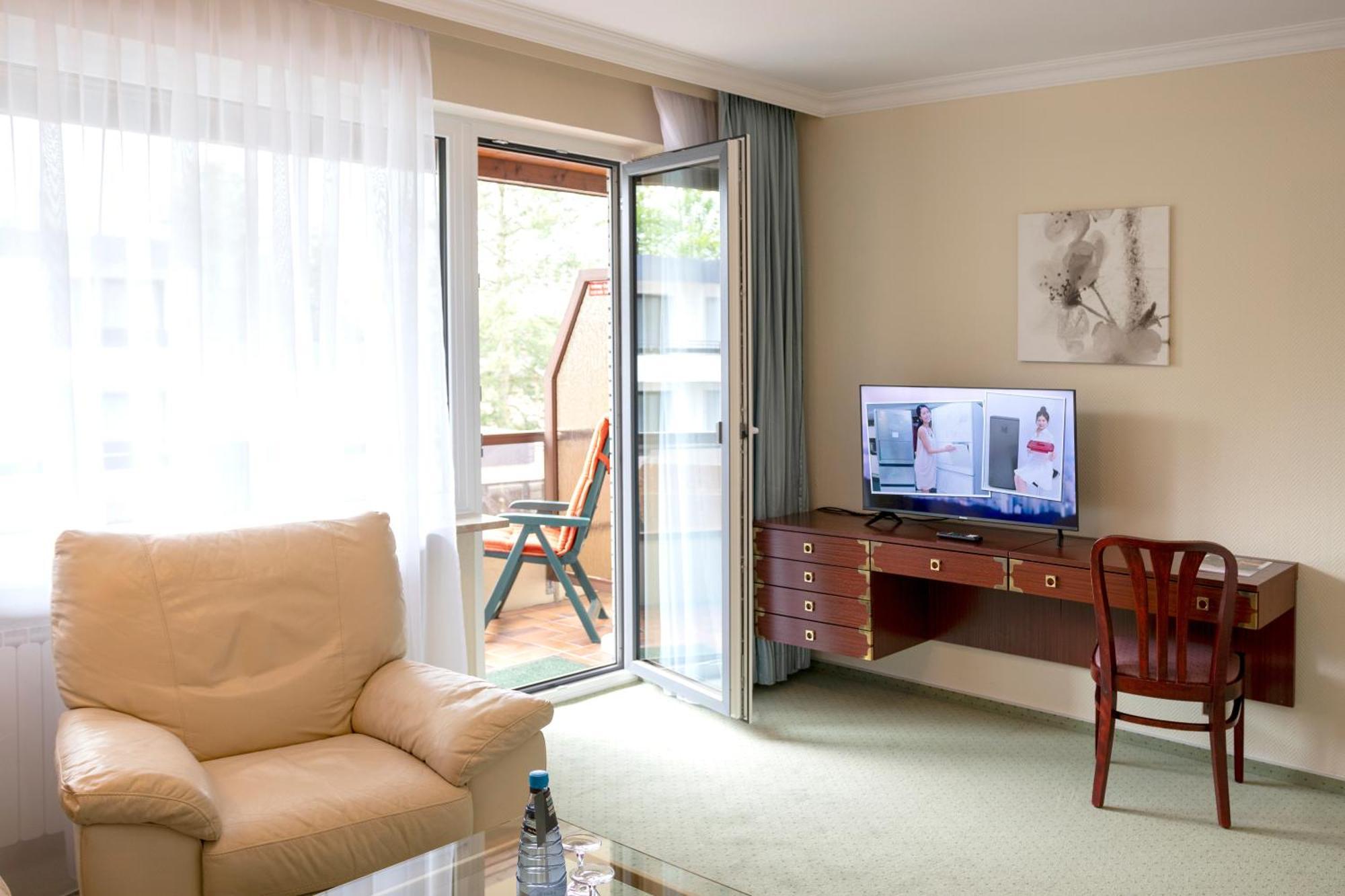 Golf- Und Wellnesshotel Amtsheide Bad Bevensen Esterno foto